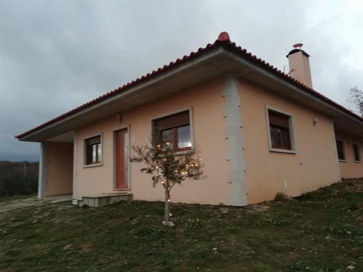 Casa Da Fonte Em Prada, Vinhais
